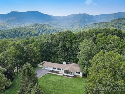 139 Sunshine Acres None sold home in Sunshine Acres, Sylva, NC