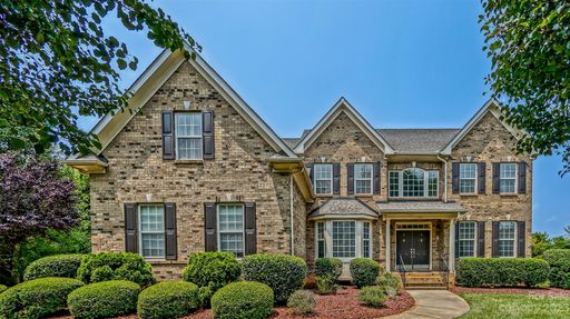 131 Meadow Run Lane sold home in The Cove at Chesapeake Pointe, Mooresville, NC
