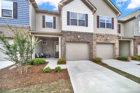 9430 Avery Lilac Lane sold home in The Greens, Indian Land, SC