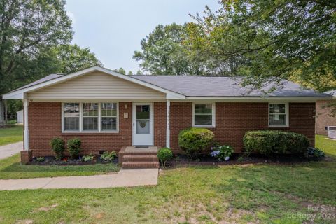 1407 Echo Glen Road