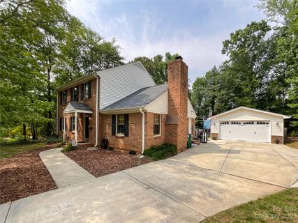 9101 Raintree Lane