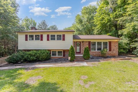 710 Plantation Road