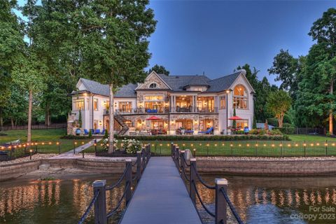 148 Lightship Drive