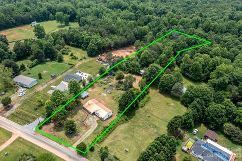 4805 Kent Street sold home in Cedarfield, Maiden, NC