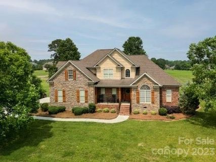 4913 Campobello Drive sold home in Old Gate, Monroe, NC