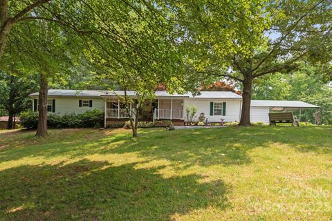 129 Oak Creek Road sold home in Oak Creek, Statesville, NC