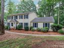 10501 Stonemede Lane sold home in Matthews, SC