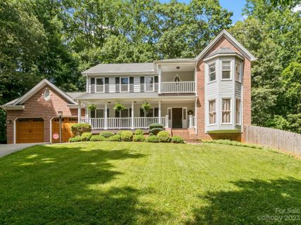 1211 Saint Charles Court sold home in Windsor Park, Asheville, NC