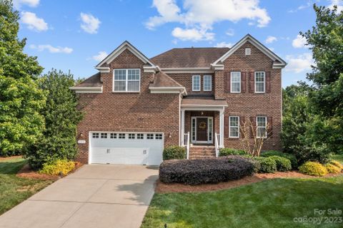 605 Five Leaf Lane