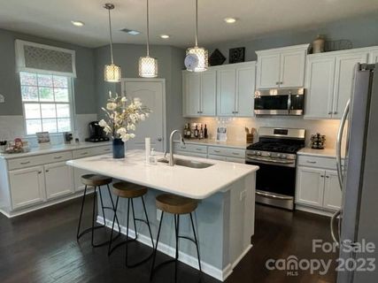 368 Kennerly Center Drive 472
