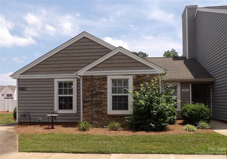1849 Fairlawn Court
