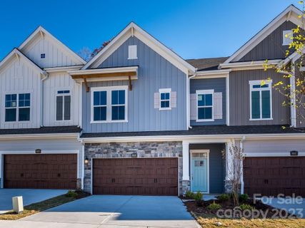 Previously sold for $585,347