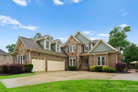 120 Woodstream Circle sold home in Norman Woods, Mooresville, NC