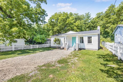 729 Pennsylvania Avenue sold home in Oakview Terrace, Charlotte, NC