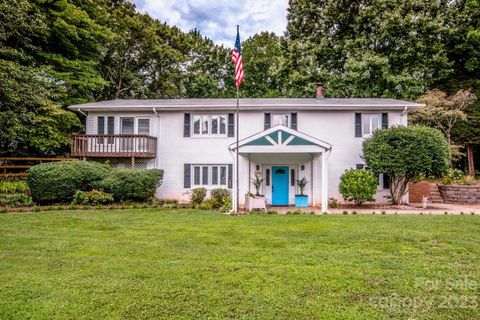 128 Bayview Drive sold home in Bay View Estates, Mooresville, NC