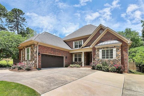 1215 Belrose Lane