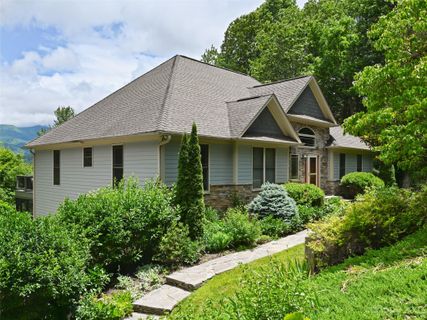 224 Hawks Crest Lane sold home in Hawks Landing, Weaverville, NC