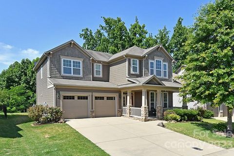 111 Farmers Folly Drive