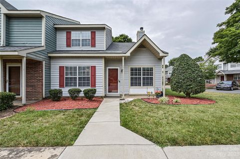 3841 Mosscroft Lane