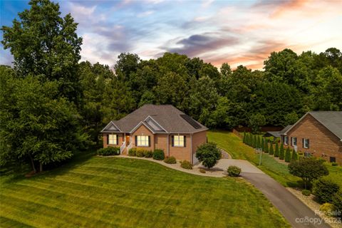 1463 Brookstone Drive sold home in Brookstone, Hickory, NC