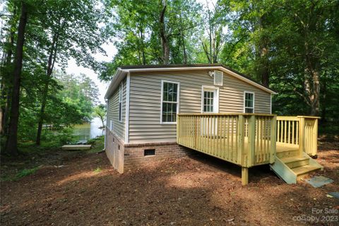 209 Hickory Point Drive sold home in Hickory Point, Lexington, NC