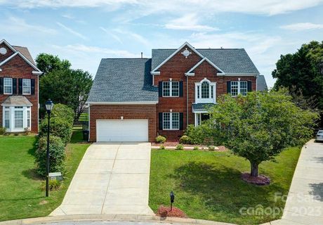 601 E Cheval Drive