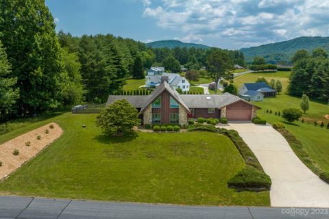722 Windover Drive sold home in Windover Farms, Brevard, NC