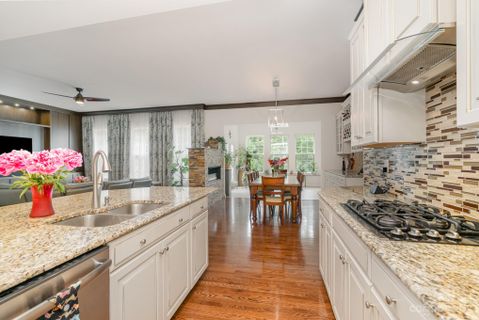 2075 Vixon Lane
