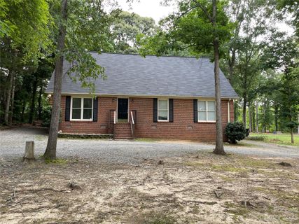 8910 Casa Lake Drive sold home in Casa Linda Estates, Charlotte, NC