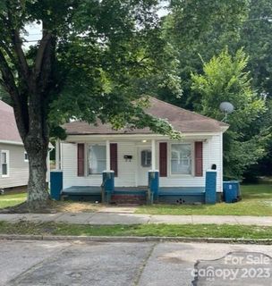 525 Cemetary Street sold home in Cedar Crest, Salisbury, NC