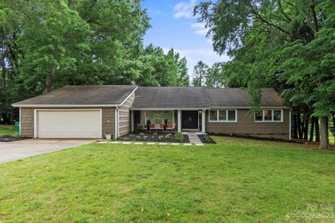 9008 Raintree Lane