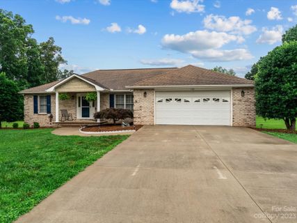 178 Seven Springs Loop sold home in Seven Springs, Statesville, NC