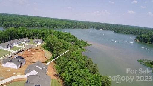 4040 Pollock View 319