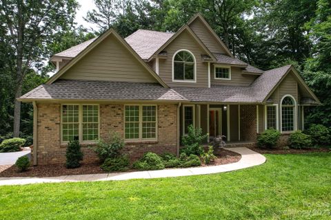 104 Black Hawk Ridge sold home in Hawks Landing, Weaverville, NC