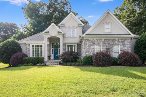123 Lake Pointe Drive sold home in Beacon Knoll, Fort Mill, SC