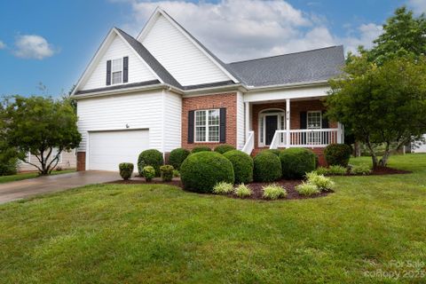 816 Savannah Place Drive sold home in Savannah Place, Fort Mill, SC