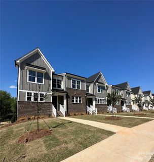 114 Glencoe Lane 101 sold home in CARRIAGE CLUB TOWNHOMES, Mooresville, NC