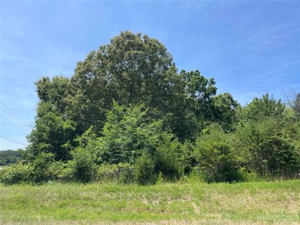 000 Statesville Boulevard