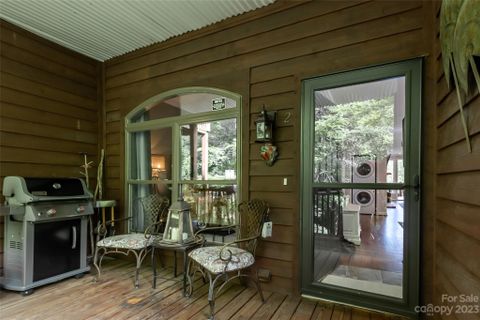 30 Lower Tanglewood Road sold home in Toxaway Falls, Lake Toxaway, NC