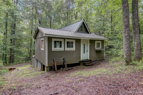 30 Rainbow Lake Circle sold home in Rainbow Lake, Black Mountain, NC