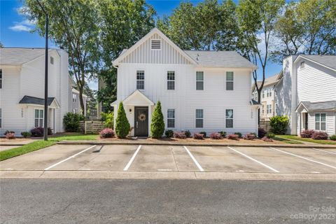 1505 Briar Creek Road