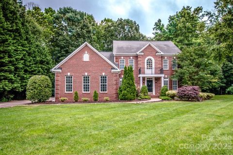 1053 Muirfield Drive