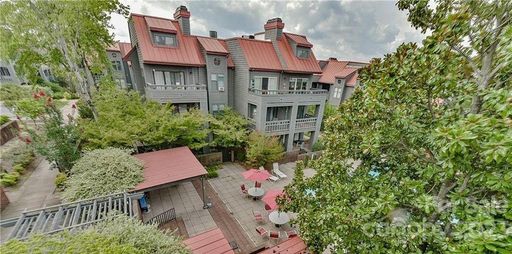 9037 J M Keynes Drive sold home in Lakeshore Village, Charlotte, NC