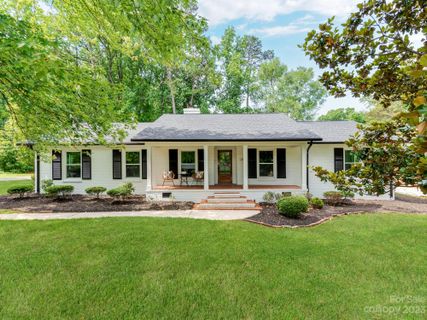1301 Lynbrook Drive