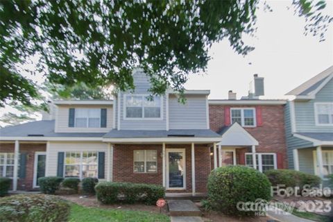 3625 Huyton Court