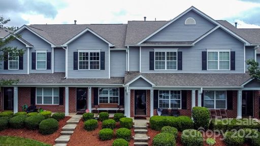 8415 Big Creek Court sold home in Summerfield Townhomes, Matthews, NC