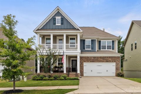 2018 Lily Pond Circle