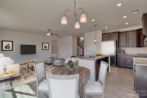 3607 Whitney Way