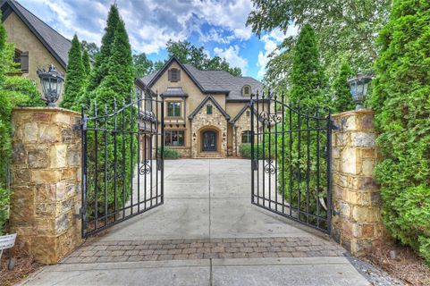 7913 Skye Lochs Drive