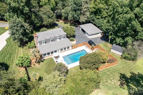 3119 Lake Shore Road